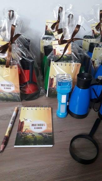 Kit Binoculo + Bloquinho + Mini Lápis + Lanterna + Lupa