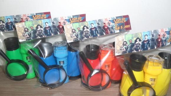 Kit Binoculo + Lanterna + Lupa Tema Liga da Justiça