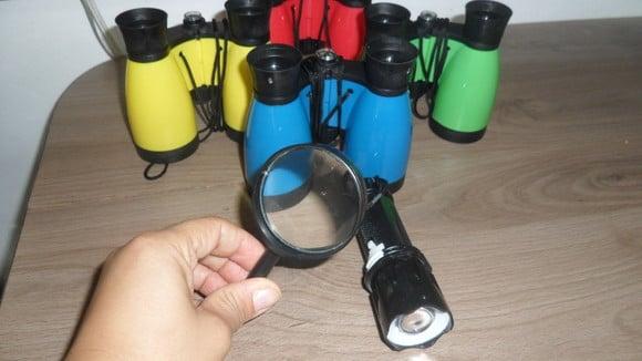 Kit Binoculo + Lanterna Colorida + Lupa sem Personalizar