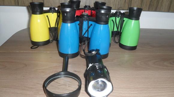Kit Binoculo + Lanterna Colorida + Lupa sem Personalizar
