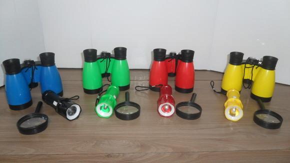 Kit Binoculo + Lanterna Colorida + Lupa sem Personalizar