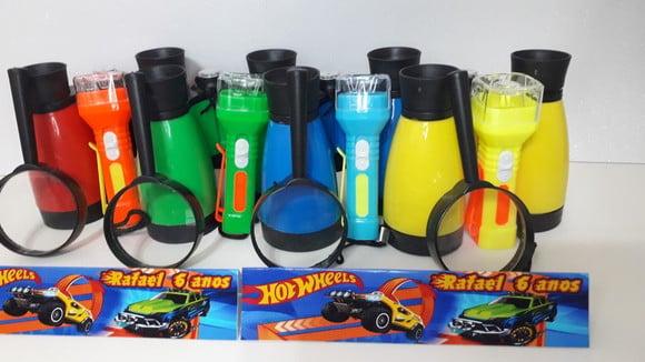 Kit Binoculo + Lanterna Colorida + Lupa Tema Hot Wheels