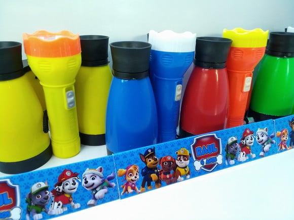 Kit Binoculo + Lanterna Cores Sortidas Tema Patrulha Canina