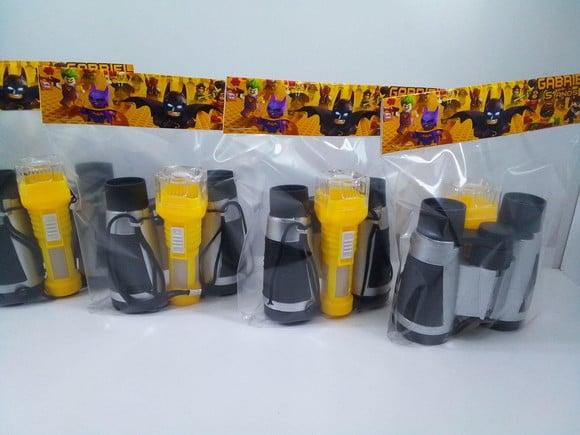 Kit Binoculo e Lanterna Batman