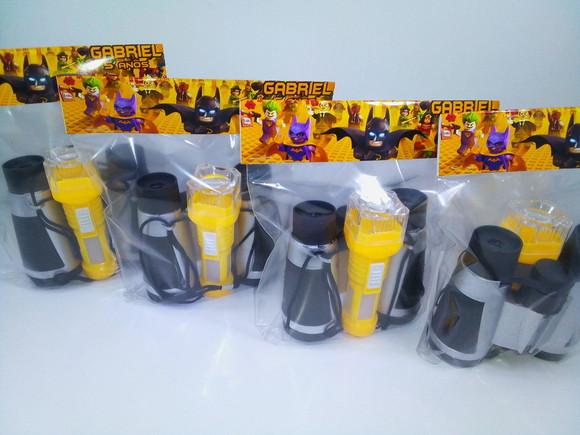 Kit Binoculo e Lanterna Batman