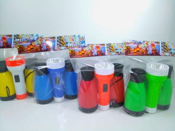 Kit Binoculo e Lanterna Elementos
