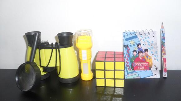 Kit Binoculo+lanterna+lupa+cubo Magico+bloquinho+mini Lapis