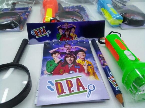 Kit Bloquinho + Mini Lápis + Lanterna + Lupa Detive