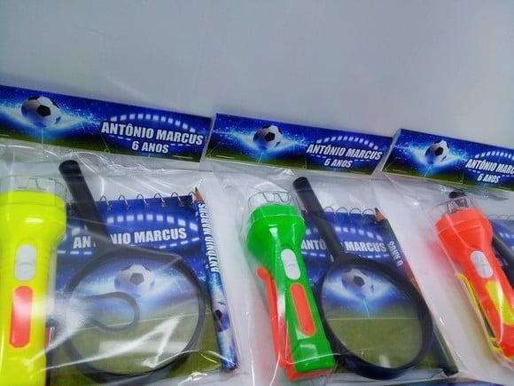 Kit Bloquinho + Mini Lápis + Lanterna + Lupa Detive Tema Fut