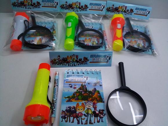 Kit Bloquinho + Mini Lápis + Lanterna + Lupa Detive Labrador