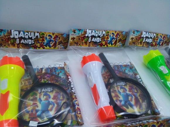 Kit Bloquinho + Mini Lápis + Lanterna + Lupa Roblox