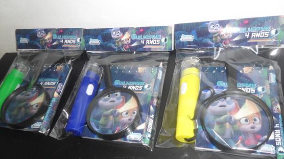 Kit Bloquinho + Mini Lápis + Lanterna + Lupa Tema Detetives