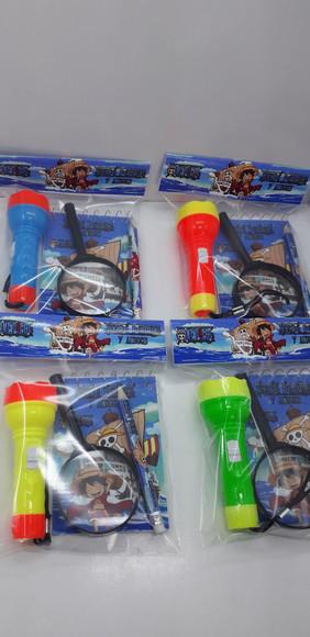 Kit Bloquinho + Mini Lápis + Lanterna + Lupa Tema One Piece