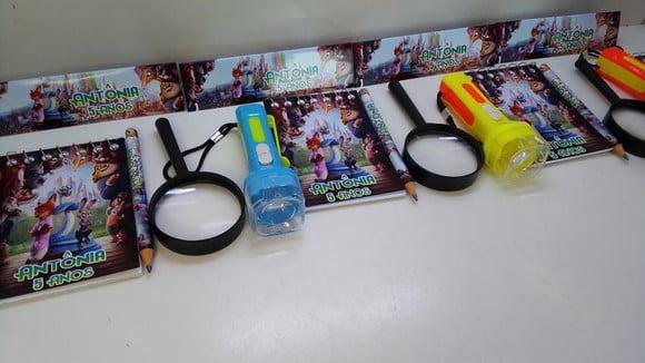 Kit Bloquinho + Mini Lápis + Lanterna + Lupa Zootopia