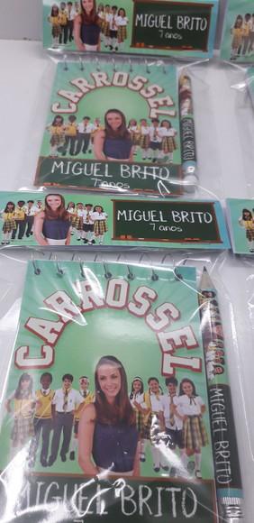 Kit Bloquinho + Mini Lápis Tema Carrossel