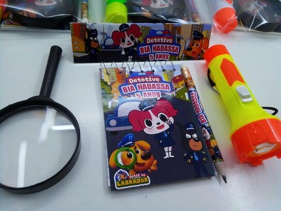 Kit Bloquinho + Mini Lápis+lanterna+lupa Detetive Labrador