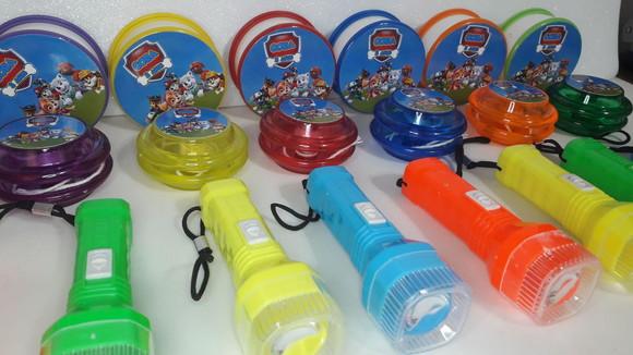 Kit Copo Retrátil + Lanterna + Ioio