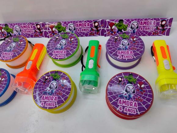 Kit Copo Retrátil + Lanterna Homem de Aranha e Seus Amigos