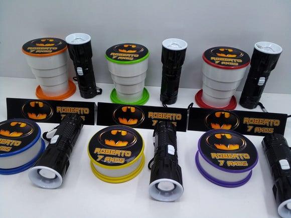 Kit Copo Retrátil + Lanterna Tema Batman