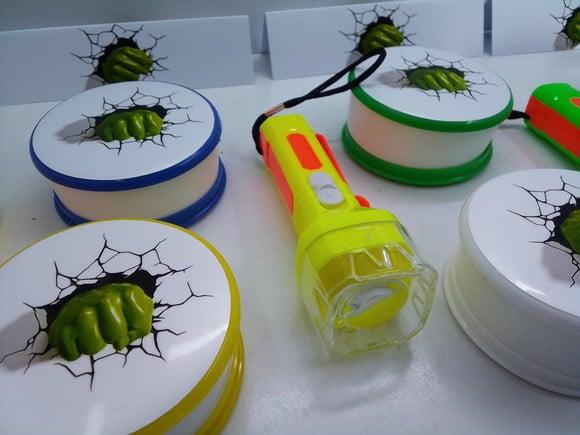Kit Copo Retrátil + Lanterna Tema Hulk