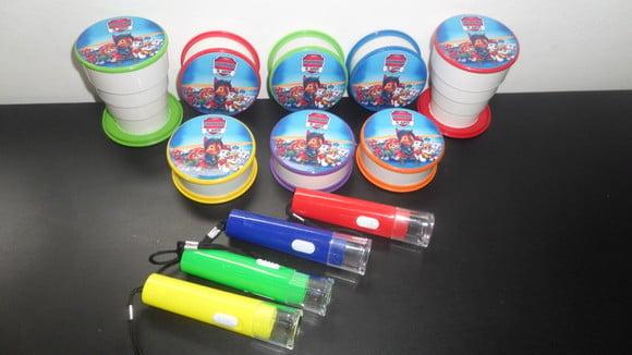 Kit Copo Retrátil + Lanterna Tema Patrulha Canina
