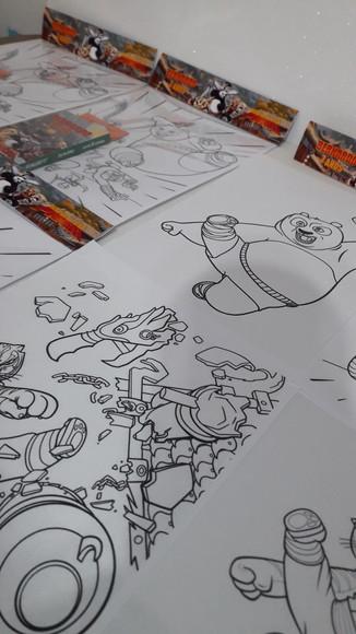 Kit de Desenhos para Colorir com Giz de Cera Kung Fu Panda