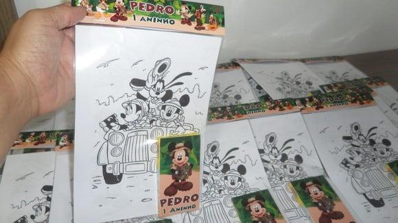 Kit de Desenhos para Colorir com Giz de Cera Tema Safari