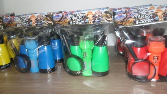 Kit Dinossauro Binoculo Colorido + Lanterna + Lupa
