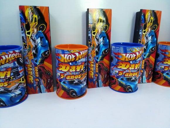Kit Dominó + Cofre Tema Hot Wheels