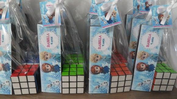 Kit Domino + Cubo Mágico Tema Frozen