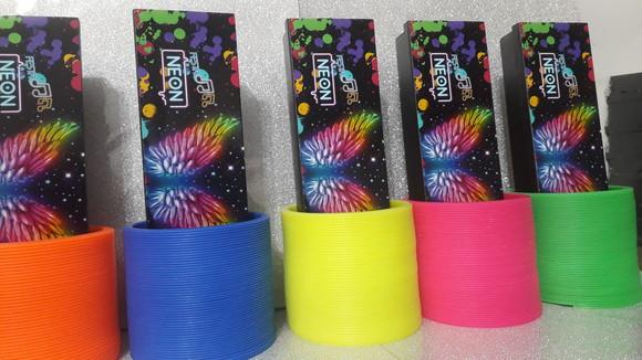 Kit Dominó + Mola Maluca Tema Neon