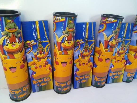 Kit Domino + Pega Vareta Tema Pikachu