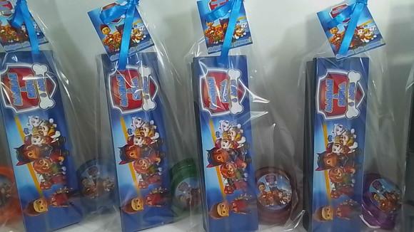 Kit Domino e Ioiô Cores Sortidas Tema Patrulha Canina