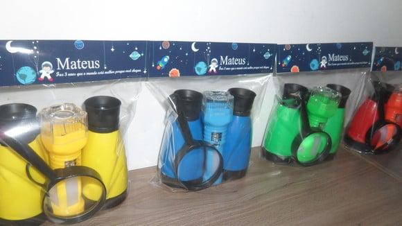 Kit Infantil Binoculo Colorido + Lanterna + Lupa Astronauta