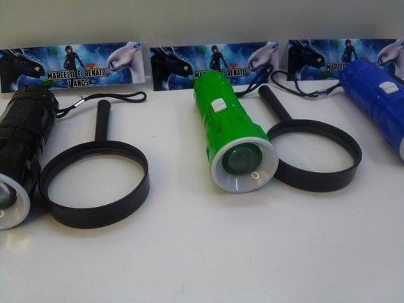 Kit Lanterna + Lupa Tema Como Treinar Seu Dragão