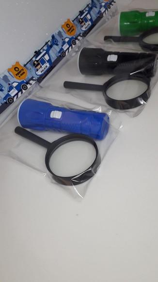 Kit Lanterna e Lupa Tema Policia