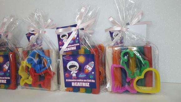 Kit Massinha de Modelar + 3 Cortadores