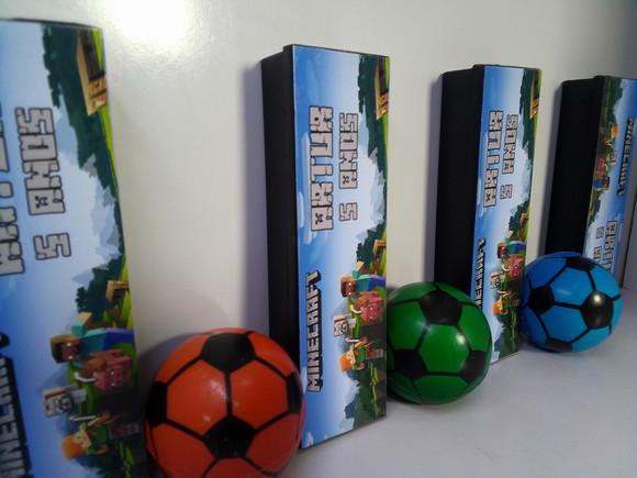 Kit Mini Bola 6x6cm Cores Sortidas + Domino Tema Minecraft