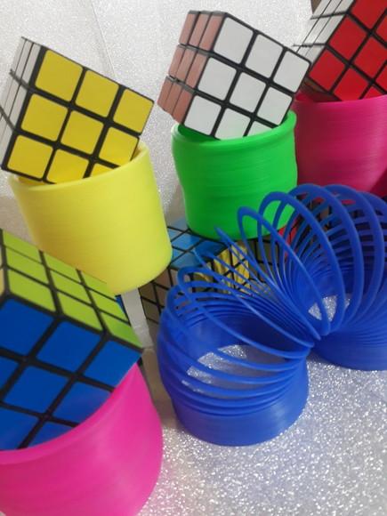 Kit Mola Maluca + Cubo Mágico com Lapela Hot Wheels