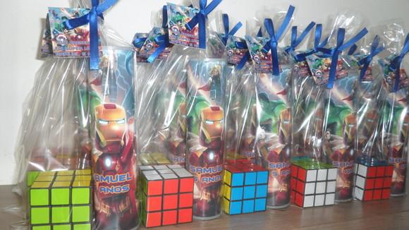 Kit Pega Varetas + Cubo Mágico Tema Vingadores Lego