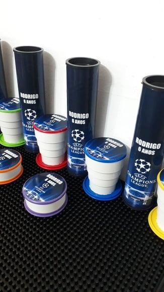 Kit Pega Varetas e Copo Retratil Tema Futebol