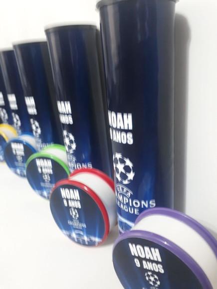 Kit Pega Varetas e Copo Retratil Tema Futebol
