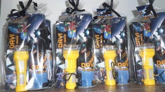 Kit Personalizado Domino + Pega Varetas + Lanterna Batman
