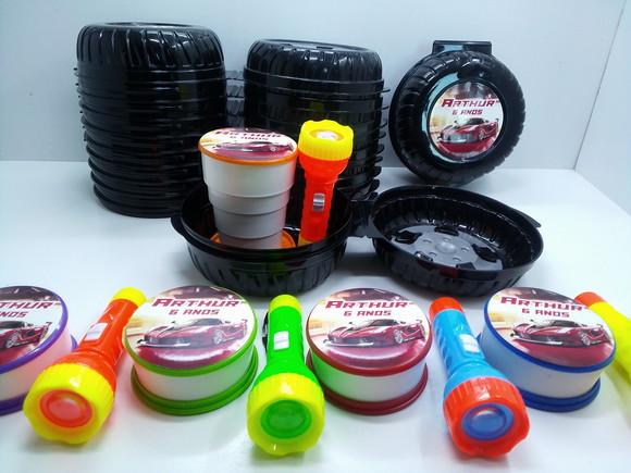 Kit Pote Roda + Copo Retratil + Lanterna Tema Ferrari