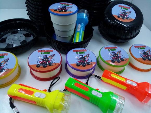 Kit Pote Roda + Lanterna + Copo Retrátil Quadriciclo