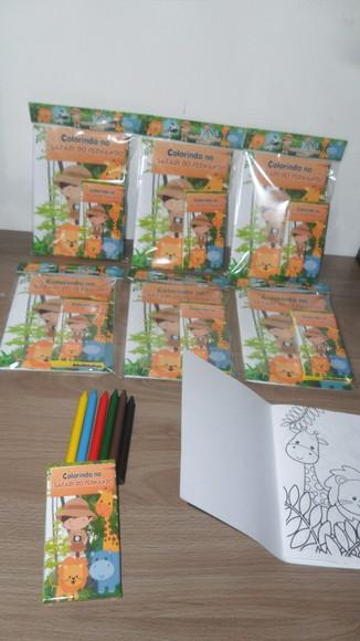 Revistinha C/giz de Cera com 6 Desenhos para Colorir