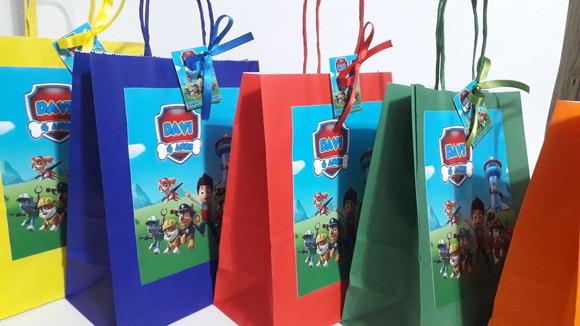 Sacolinha Personalizadas Medida 18cm x 9cm x 22cm