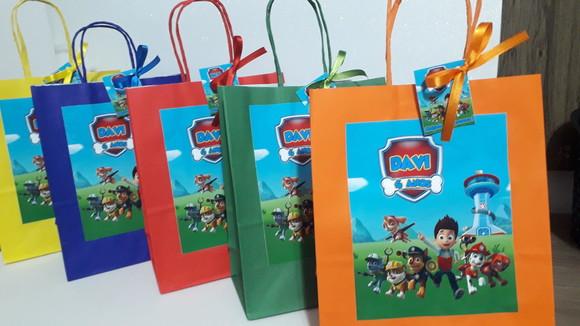 Sacolinha Personalizadas Medida 18cm x 9cm x 22cm