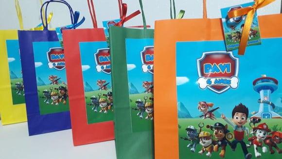 Sacolinha Personalizadas Medida 18cm x 9cm x 22cm