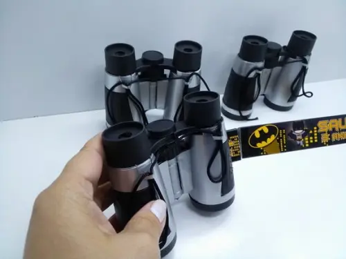 Binoculo Cor Prata com Detalhes em Preto Tema Batman
